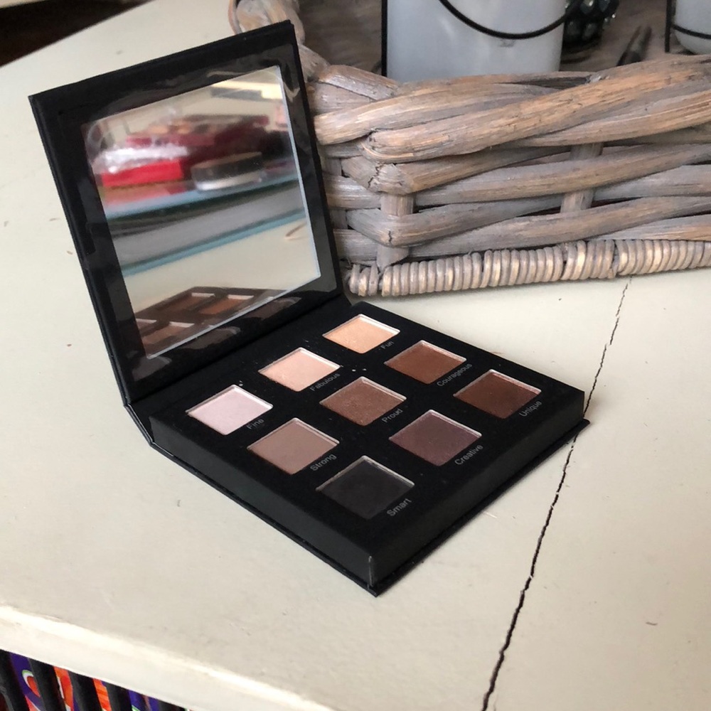 RealHer I eyeshadow palette